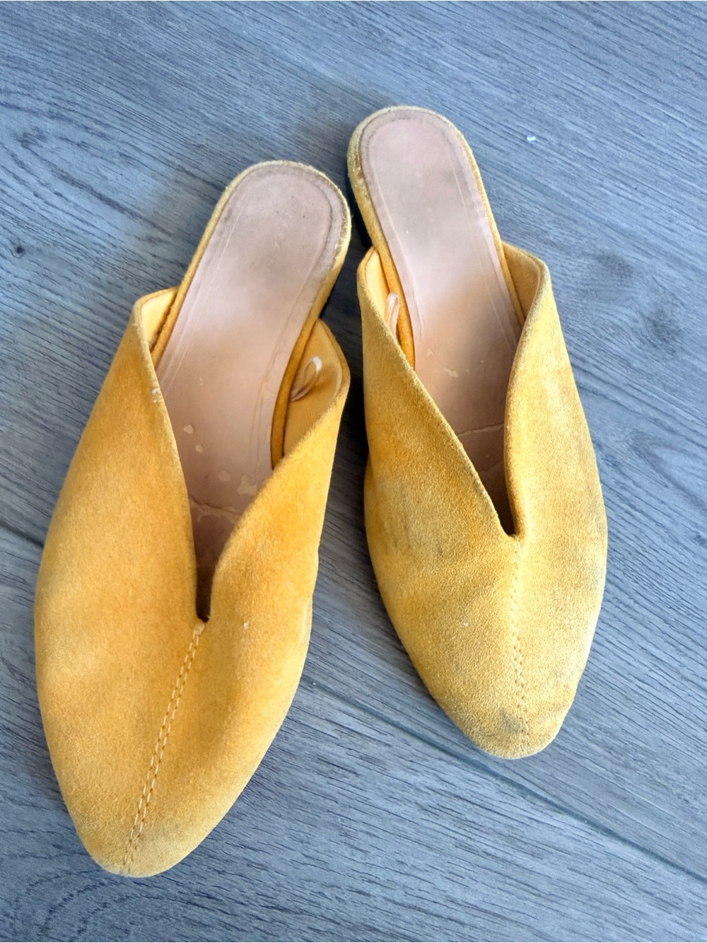 Zara Trafaluc Mustard Yellow Genuine Suede V-Neck Mules Size EU 37 / US 7.5